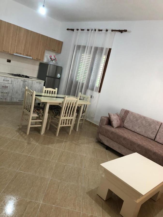 Appartamento Fabio Gjiri I Lalzit *